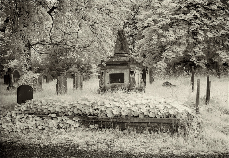 The Rosary Cemetry, Norwich.jpg